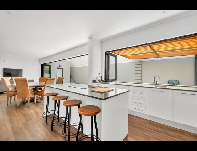 3 BEDROOM APARTMENT FOR SALE IN SANDOWN